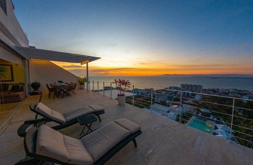 Romantic Zone Apartment | PH Infinity View “Zona Romántica”