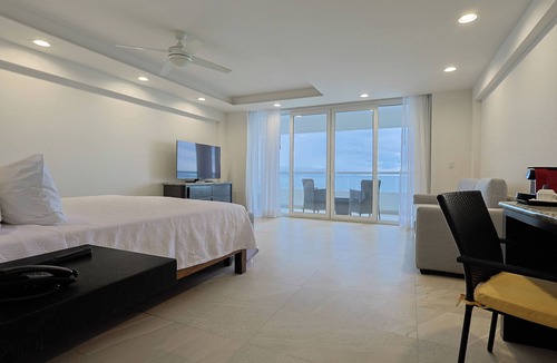 Amapas Hotel | Pier 69 Beachfront Boutique Hotel Romance Zone Adults Only