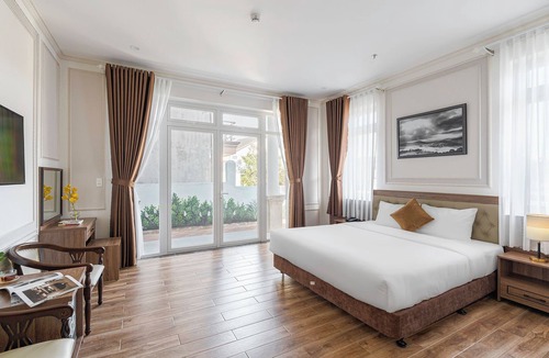 Da Lat Hotel | PINE VIEW HOTEL DALAT