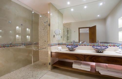 Romantic Zone Hotel | Playa Los Arcos Hotel Beach Resort & Spa