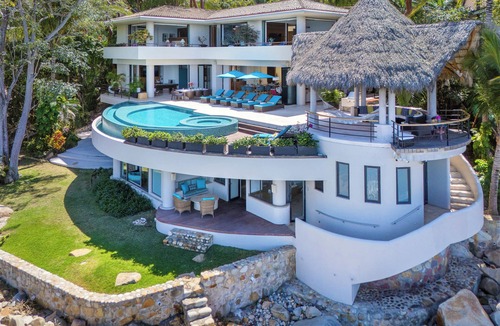 South Shore Hotel Area Villa | Please Inquire Before Booking – Luxury Villa