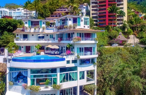 Alta Vista Villa | Please Inquire Before Booking – Luxury Villa