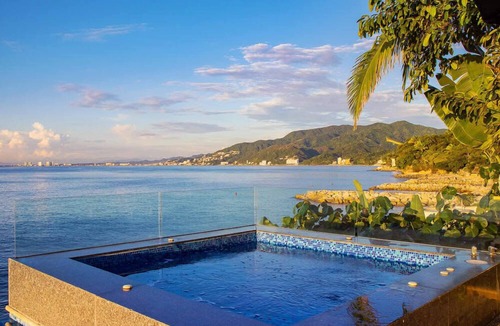 South Shore Hotel Area Villa | Please Inquire Before Booking – Luxury Villa