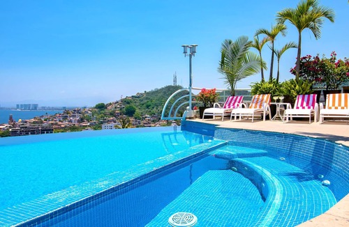 Alta Vista Villa | Please Inquire Before Booking – Luxury Villa