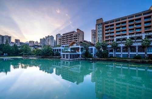 Yunyan District Hotel | Poly International Hot Spring Hotel