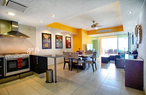 South Hotel Zone Condo | Pools, Gym & Restaurant | Beachfront 1BR