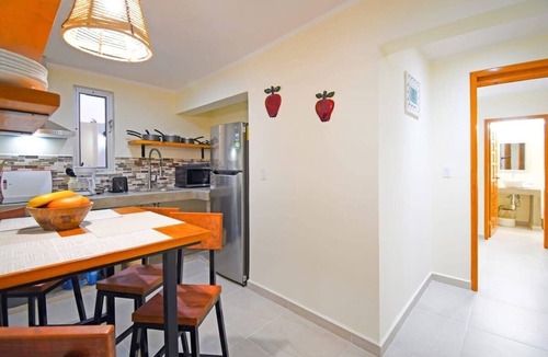 La Rinconada Condo | Poolside Retreat Lounge Parking Near Downtown