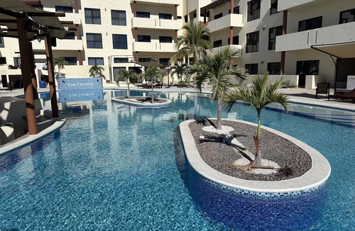La Ventana Villa | Poolside Villa 4 at Club Cerralvo with AC/WiFi and walking distance to beaches