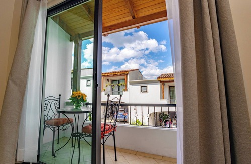 Mixco House | Posada Doña Lucilia. Comfort, elegance and beauty. Your home away from home.