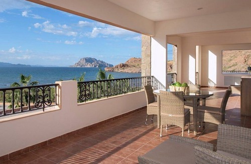 El Marasal Resort | Presidential Four Bedroom Penthouse - Private Jacuzzi and BBQ