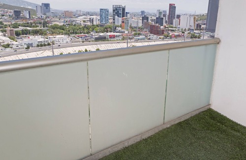 San Pedro Garza Garcia Apartment | Privacidad y comodidad en ubicación céntrica.
