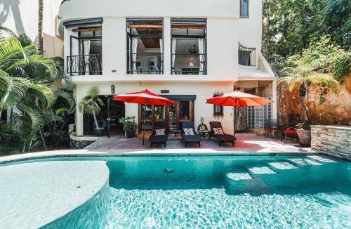 North End Villa | Private 4-Story Oceanside Luxury Vacation Home with 5-Star Personal Concierge