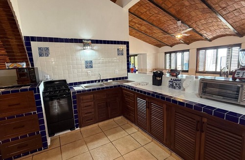 Los Ayala House | Private Beachfront Home in Los Ayala · Gated · Sleeps 8 · Ocean-Breeze Living