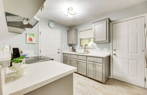 San Juan House | Private Fenced Backyard Pet Friendly Grill