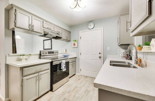 San Juan House | Private Fenced Backyard Pet Friendly Grill