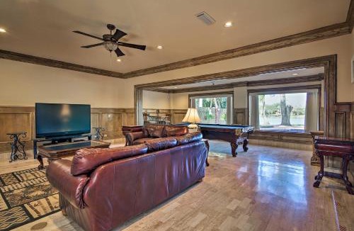 Harlingen House | Private Pool: Lakefront Harlingen Home