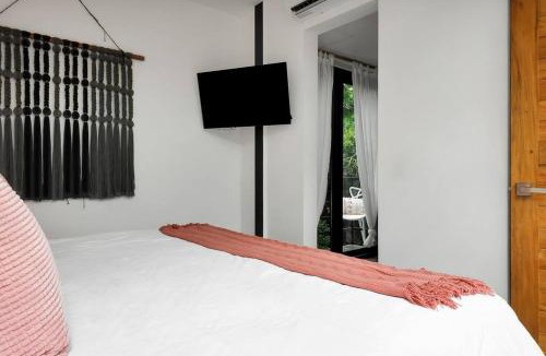 Ek Balam Village Villa | Private Rooftop Pool - Bike to Ruins or Beach
