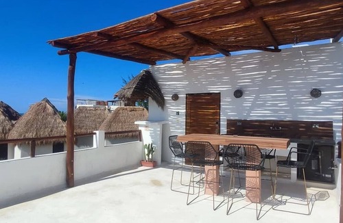 Isla Holbox Apartment | Private Rooftop, Sea Views, Full Kitchen, PH
