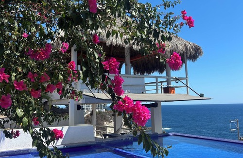 Puerto Angel Cottage | Private Room at Punta Blanca, Puerto Angel - Pool & Shared Kitchen