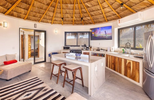 Cerritos Villa | Private Villa Heated Pool Ocean Views Wal to Beach