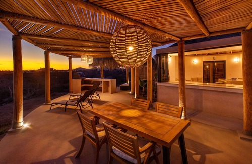 Cerritos Villa | Private Villa Heated Pool Ocean Views Wal to Beach