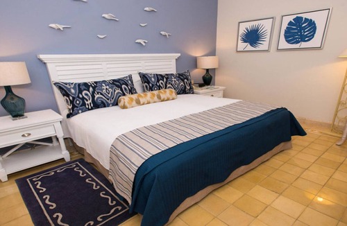Cerritos Resort | Pueblo Bonito Emerald Bay Owner Master Suite 1BR2B