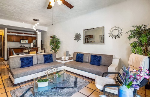 North Hotel Zone Apartment | Puerto de Luna #622 | 1BR/2BA Puerto Vallarta | Pool, beach & dining