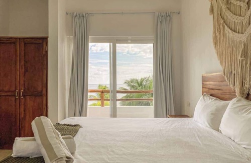 Puerto Morelos Apartment | Puerto Morelos Beachfront King Room | Pool