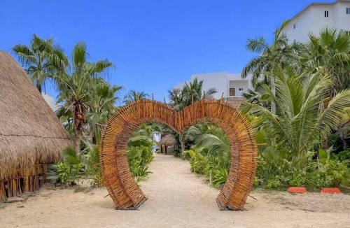 Puerto Morelos Apartment | Puerto Morelos Beachfront King Studio | Pool
