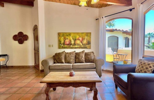 Playas de Rosarito Apartment | Puerto Nuevo Surf Casita Encanto 1BR with pool