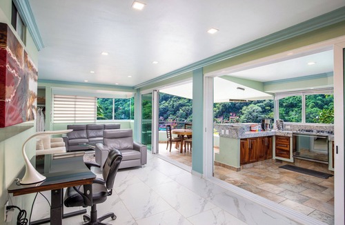 Boca de Tomatlan Apartment | Puerto Vallarta Family Vacation Home, Beach Frontage