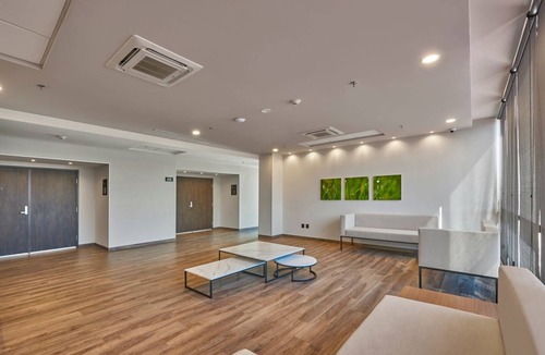 North Hotel Zone Hotel | Puerto Vallarta Hotel Zone Stay – Marina, Beach, Dining & Shopping All Nearby