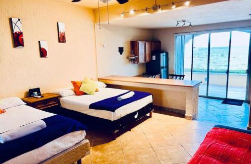 Puerto Juarez Apartment | Punta me Apartment beach front in the hotel & waterpark