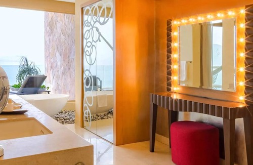 South Shore Hotel Area Hotel | ✩ PV Getaway ✩ Studio w/King Bed & Balcony Views ✩
