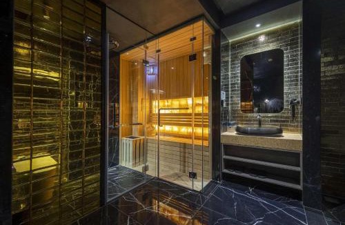 Tan Phu District Hotel | Pynt Hotel 5