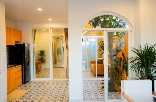 Cam Chau House | QCasa Mango - 3 bedroom villa with pool, kitchen, stunning view, work-desk, wifi