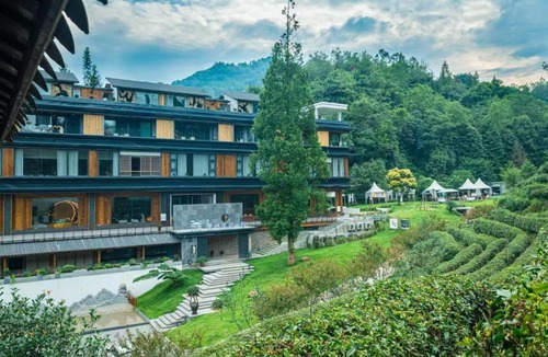 Dujiangyan Hotel | Qingchengdao Chashanfang Tea Culture Private Hot Spring Homestay