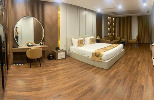 Go La Hotel | Queen Hotel Hoàng Gia