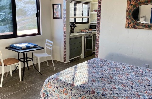 El Sargento Resort | Queen studio casita with full kitchen and bath