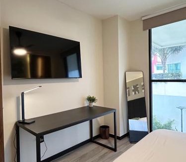 Queretaro House | Quiet Room w/bath + Top Amenities!
