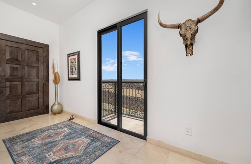 Cabo San Lucas Condo | Quivira PH 3BR Premium Condo w/Golf Cart