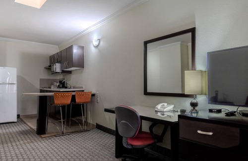 Tlalnepantla de Baz Hotel | Ramada by Wyndham CDMX Perinorte