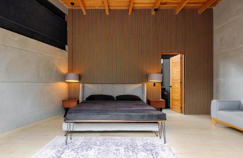 Valle de Bravo House | Rancho Olivos Mountain House with Private Hot Tub, Padel Court