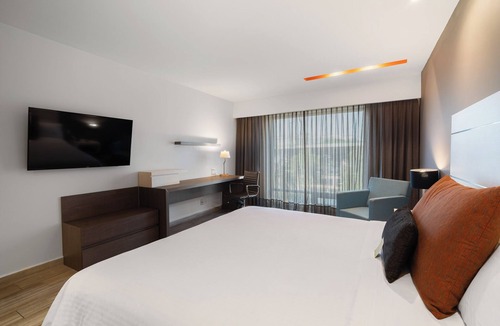 Tlalnepantla de Baz Hotel | Real Inn Perinorte