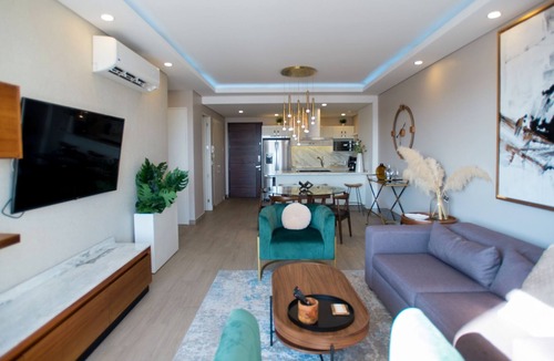 Zapopan Apartment | Real View Towers E707 by Casago