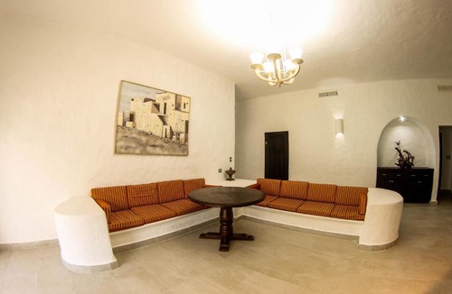 Monterrey House | Recámara amplia y cómoda en monterrey