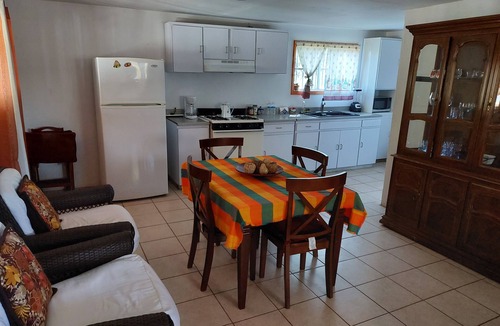 San Antonio de las Minas Cabin | Red Loft House in San Antonio de las Minas BC