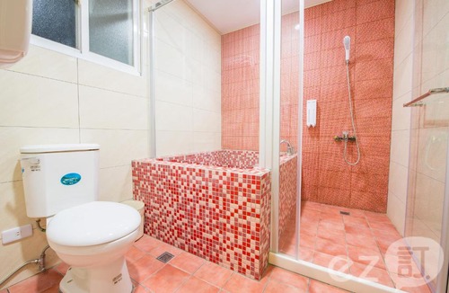Checheng Ski Chalet | Red Sun