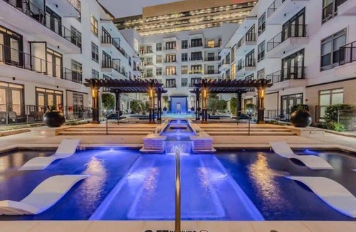 12th Street Apartment | Relax at Cityline I Premium 2BR in Dallas
