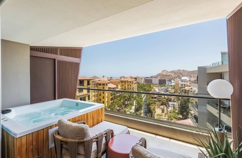 El Medano Ejidal Apartment | Relaxing Getaway Away! Swimming Pools, Pet-friendly, Free Parking, Beachfront!
